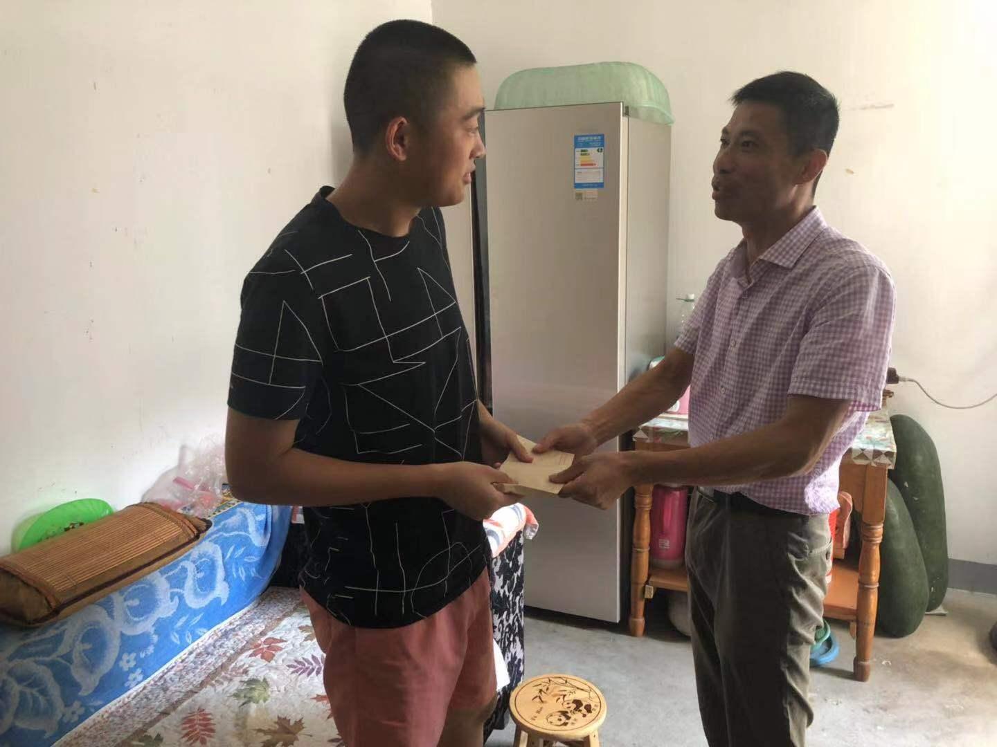 新兵连三个月,挑战与磨砺的历程,新兵连三个月,挑战与磨砺的成长之旅