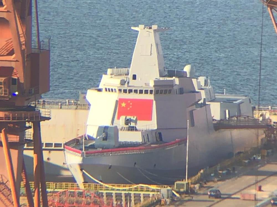 关于我国海军舰艇建造历程中的一颗璀璨明珠——揭秘中国海军首艘航母辽宁舰的前身,055舰的建造时间,揭秘中国海军首艘航母辽宁舰的前身,055舰建造历程探秘