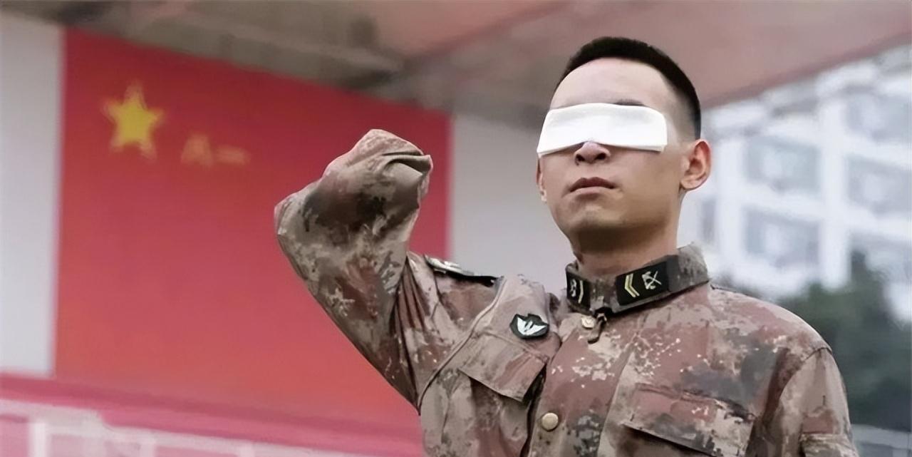 杜富国在部队中的待遇,杜富国在部队中的待遇,英雄荣誉与崇高赞誉的背后