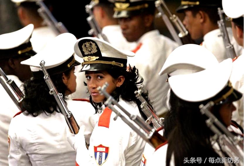 阅兵女兵颜值,美丽与力量并存的风采,阅兵女兵,美丽与力量并存的靓丽风采