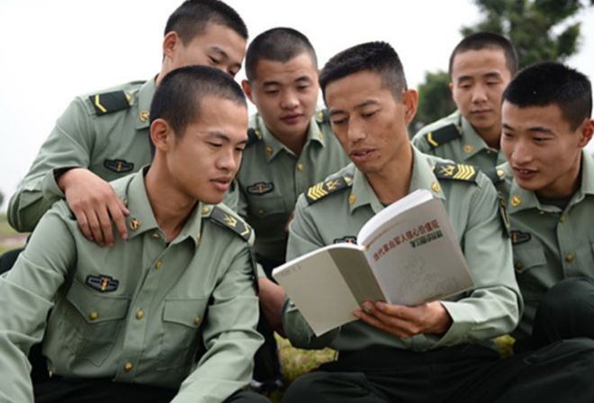 八一勋章退休待遇，荣誉与待遇并重，彰显尊崇与关怀，八一勋章获得者退休待遇，荣誉与尊崇并重，彰显关怀与尊崇地位