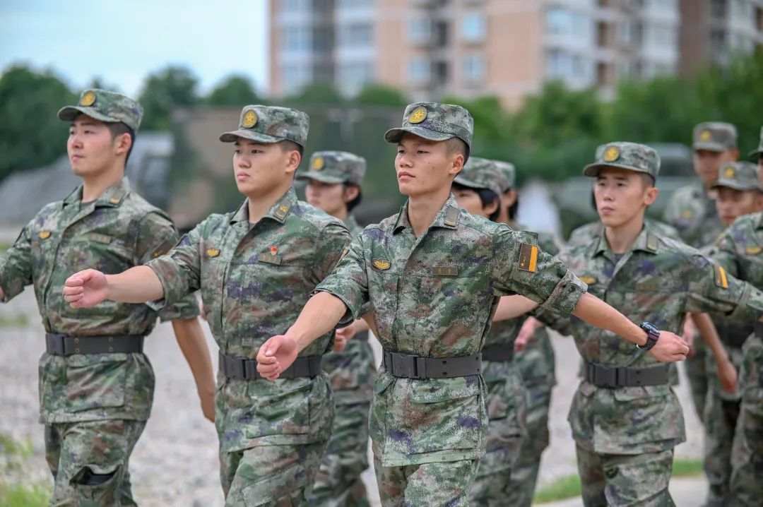 中国武警服装,传统与现代的完美结合,中国武警服装,传统与现代的时尚融合