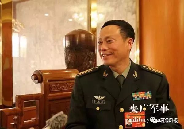 丁晓兵儿子丁陶,军人传承的骄傲,丁陶,军人传承的荣耀与骄傲