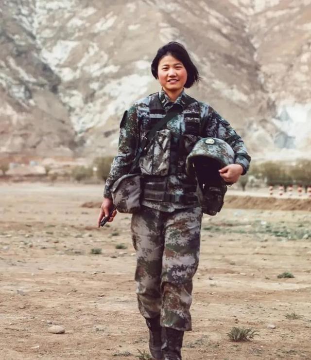 女兵王,军中铿锵玫瑰的崛起,军中铿锵玫瑰,女兵王的崛起之路