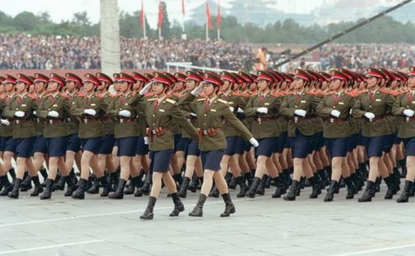 解放军阅兵方队规模与人员构成揭秘,一队究竟多少人?,解放军阅兵方队规模与人员构成深度解析,队伍究竟有多少人?