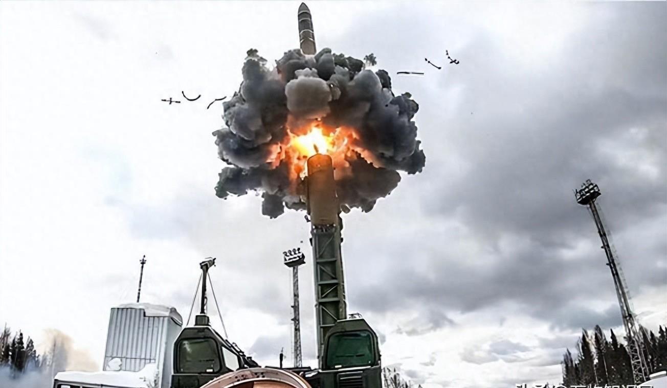 德尔塔3型核潜艇，深海中的隐形巨擘，德尔塔3型核潜艇，深海隐形巨擘