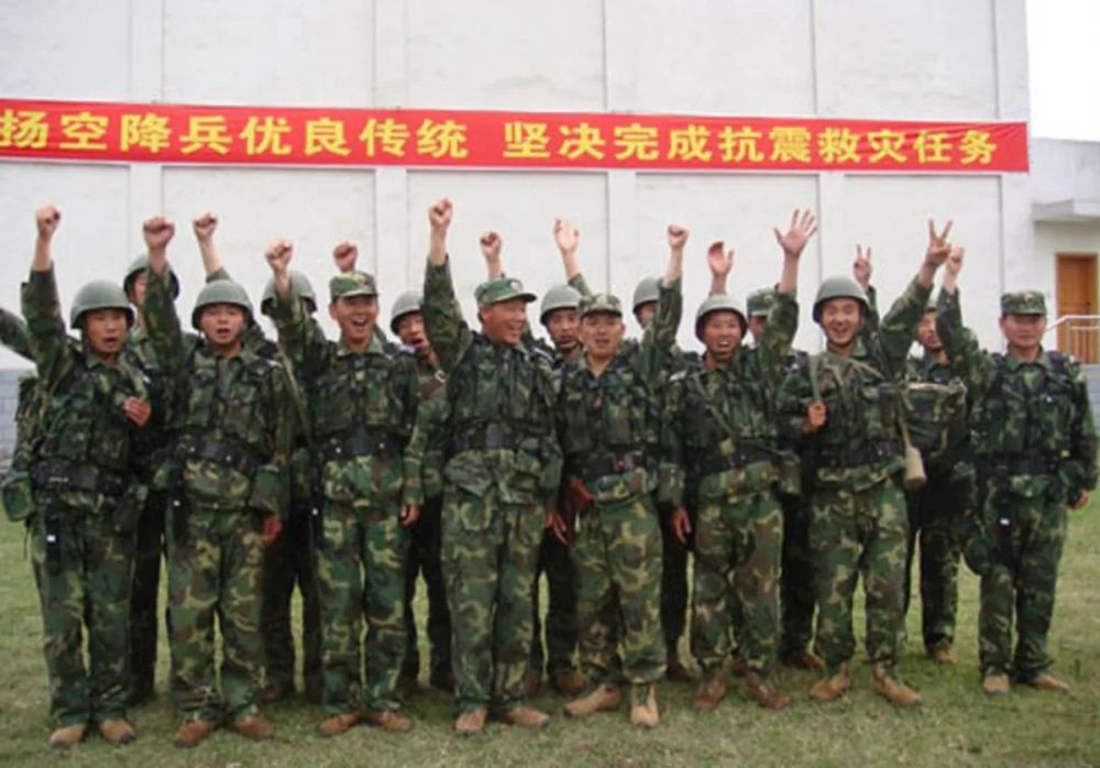空降兵属于陆军吗,深入解析现代军事中的空降兵角色,现代军事中的空降兵角色,是否属于陆军?深入解析