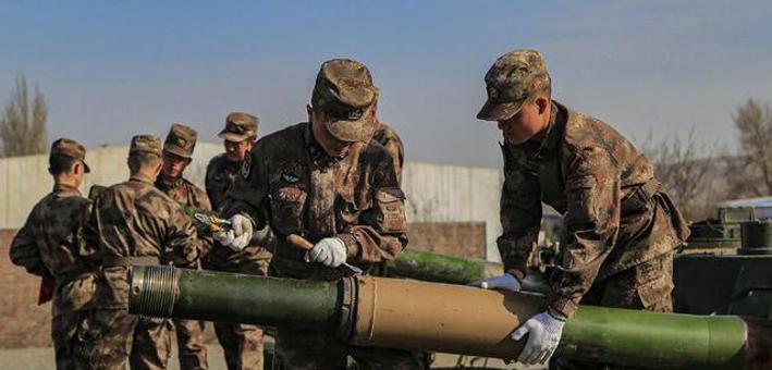 新浪著名军事博客,揭示军事热点,引领军事潮流,新浪军事博客,聚焦军事热点,引领潮流风向标