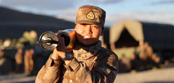 新浪著名军事博客,揭示军事热点,引领军事潮流,新浪军事博客,聚焦军事热点,引领潮流风向标