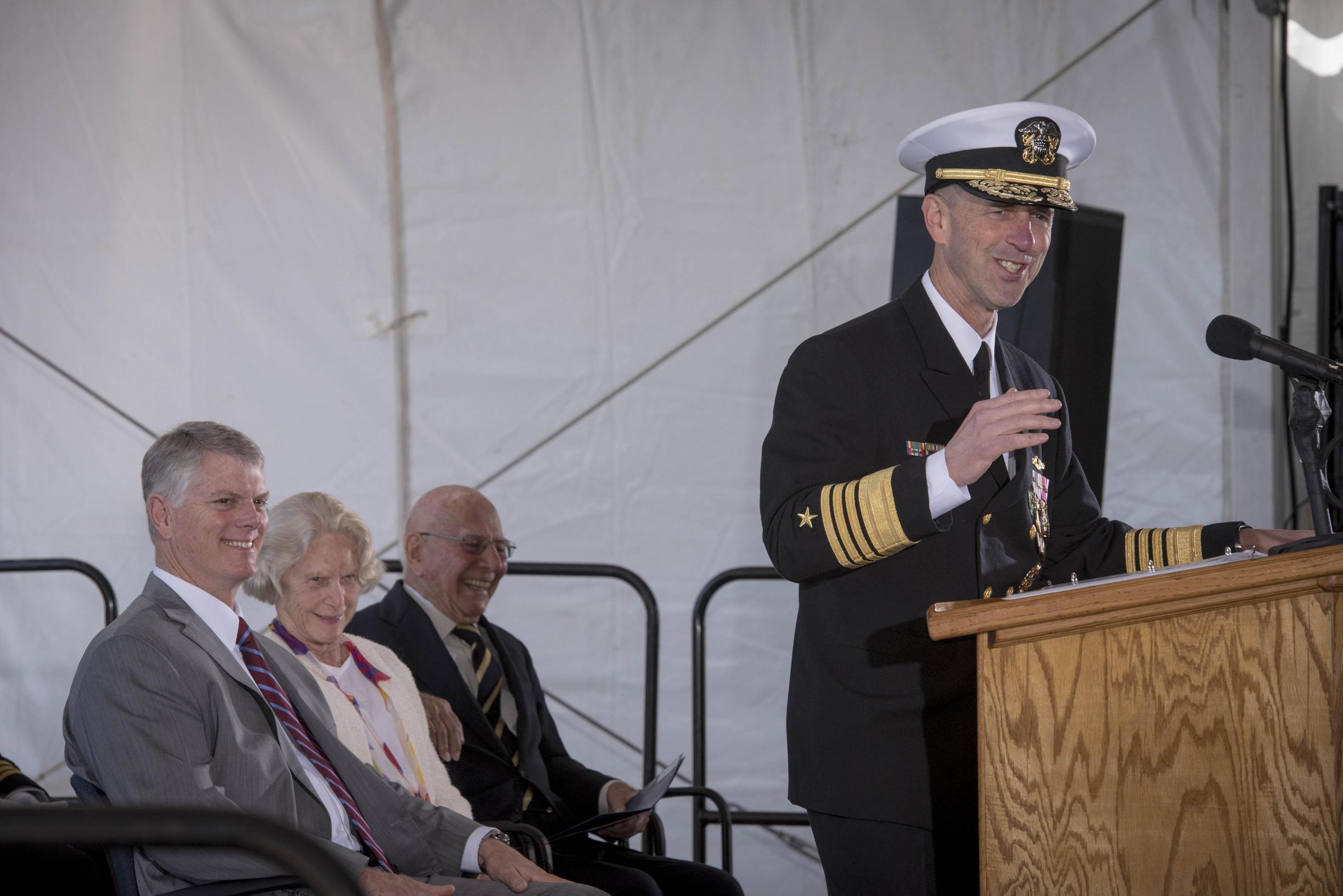 中日军舰对比图片,现代海战力量的审视,中日现代军舰对比,审视海战力量的较量