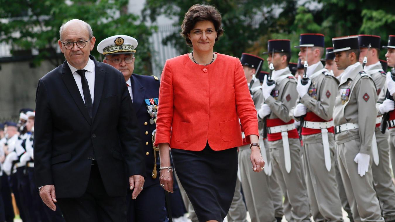 现任意大利女国防部长,领导力与影响力的杰出代表,意大利女国防部长,领导力与影响力的璀璨之星