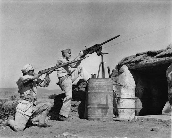 虎式重坦内部结构图,深度解析二战中的钢铁巨兽,二战钢铁巨兽揭秘,虎式重坦内部结构深度解析