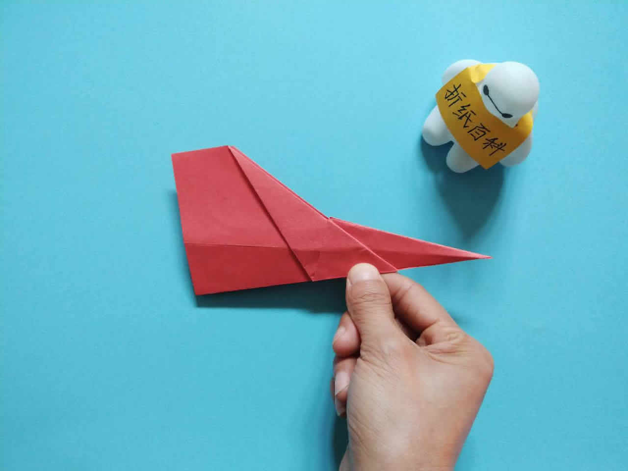 如何折出能飞十万米的飞机,折纸高手揭秘,如何折出能飞十万米的超强飞机!