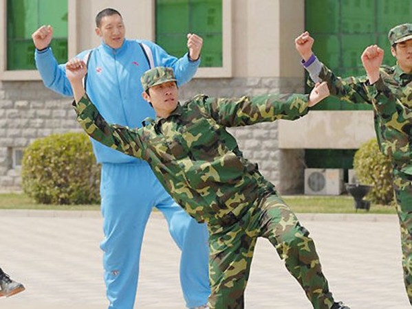 普通人穿作训服是否违法?解读相关法律规定与常识,普通人穿作训服是否违法?法律解读与常识探讨