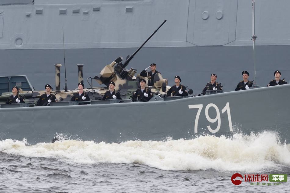 庆祝荣耀时刻,2021年海军节阅兵活动纪实,庆祝荣耀时刻,2021年海军节阅兵活动盛况纪实