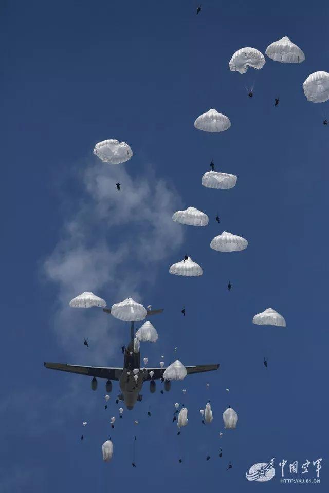 空降兵是最厉害的吗?探究现代战争中的多面性与复杂性,现代战争中的多面性与复杂性,空降兵是否最厉害?