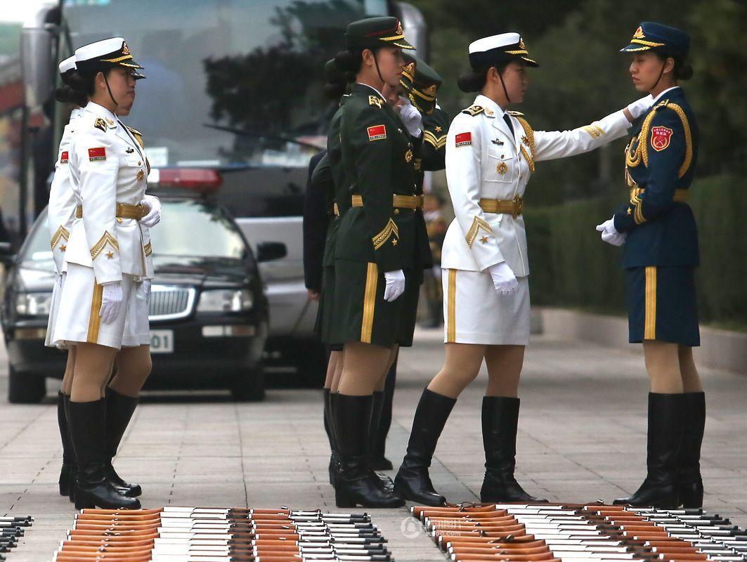 解放军女兵仪仗队完整版，荣耀与力量的象征，解放军女兵仪仗队，荣耀与力量的完美展现