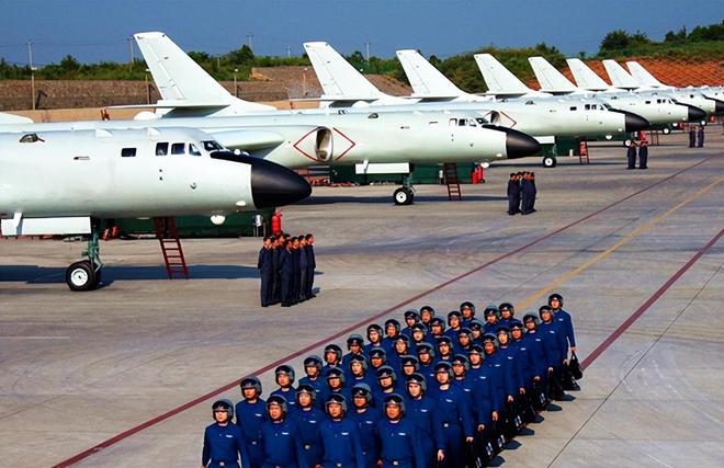中国空军实力如何，多维度的深度解析，中国空军实力深度解析，多维度探讨战斗力与战略地位