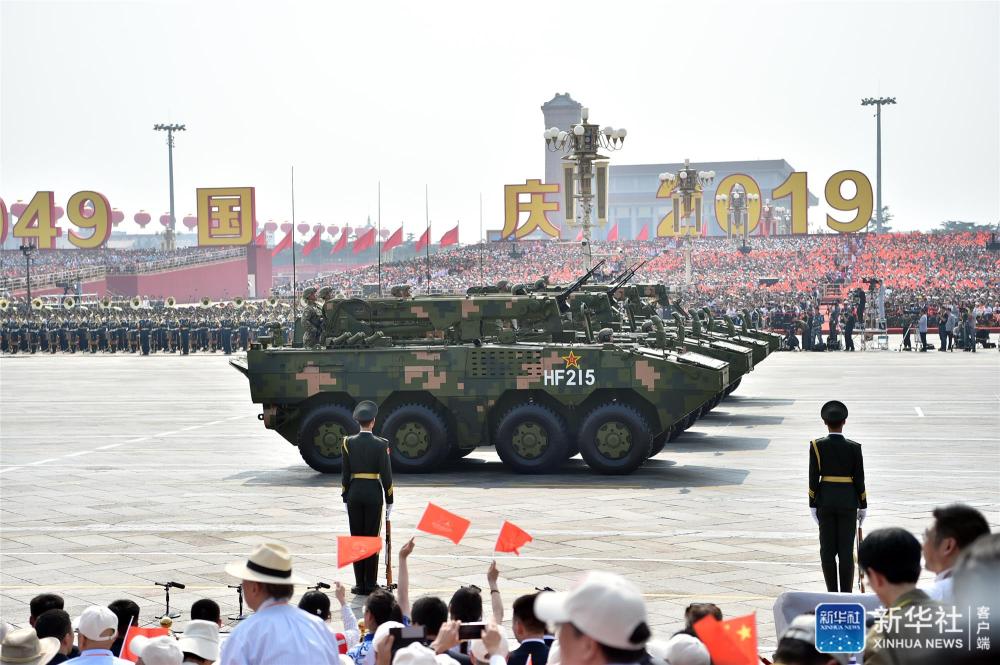 庆祝中华人民共和国成立七十周年阅兵方阵图片回顾，庆祝中华人民共和国七十周年阅兵方阵图片回顾，荣耀瞬间，铭记历史时刻