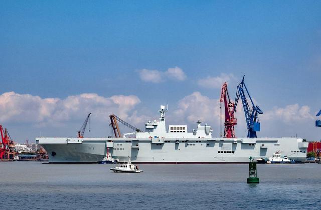 关于中国海军075型两栖攻击舰的最新状况，中国海军075型两栖攻击舰最新动态报告