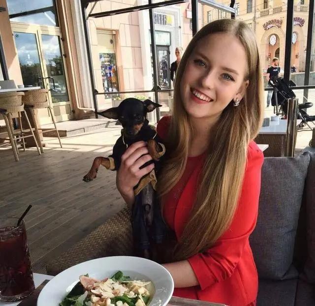 中国拒绝俄罗斯华人回国,探究背后的复杂因素与深层影响,中国拒绝俄罗斯华人回国背后的复杂因素与深层影响分析