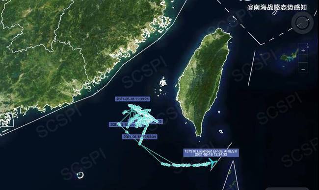 美舰穿越台湾海峡