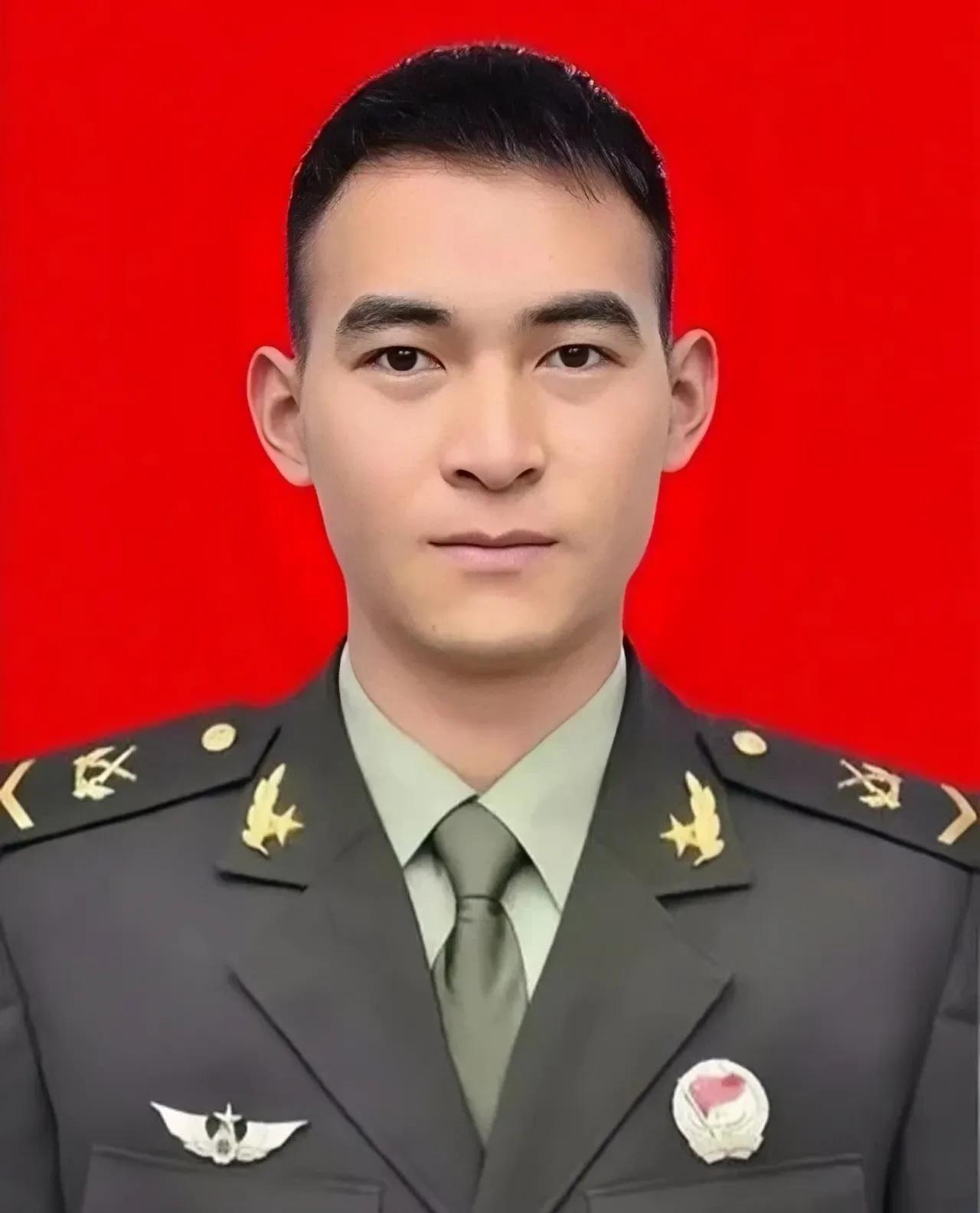八一勋章与儿女提干，荣誉背后的考量与挑战，八一勋章与儿女提干，荣誉背后的考量与挑战解析