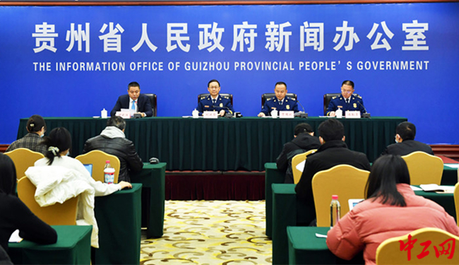 关于新闻发布会上的消防英雄——记一次特殊的119事件，消防英雄在新闻发布会上的英勇事迹，一次特殊的119事件记实