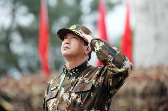 丁晓兵少将视察柳州支队，深化军事改革与地方军民融合发展的双向促进，丁晓兵少将视察柳州支队，深化军事改革与地方军民融合发展的双向促进与推动