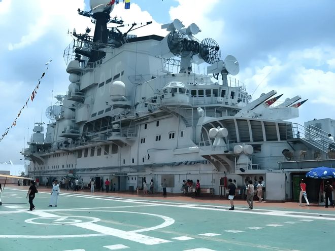 航天母舰与珠海航展，共绘未来航空新篇章，航天母舰与珠海航展，共绘未来航空新篇章