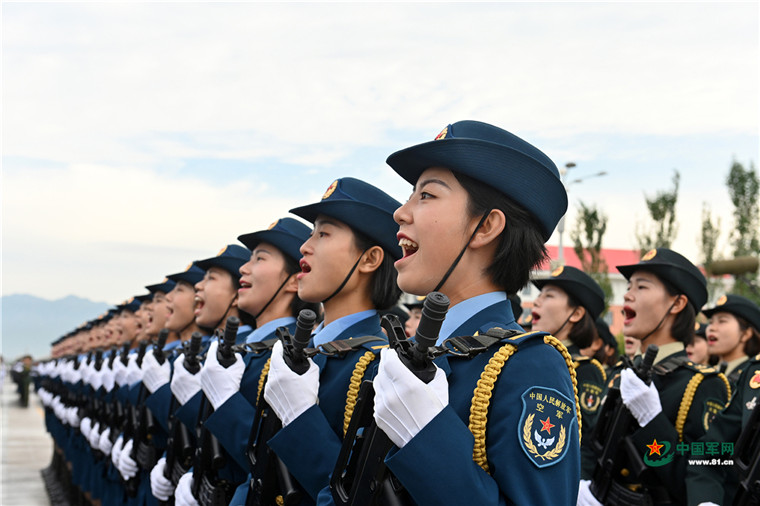中国女兵方队，全景展现力量与荣耀，中国女兵方队，力量与荣耀的全景展现