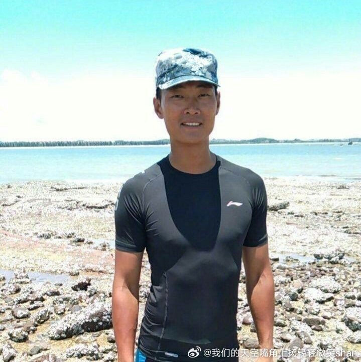 刘金沂与女友的美好瞬间，爱情图片的温馨解读，刘金沂与女友的美好瞬间，爱情图片的温馨诠释