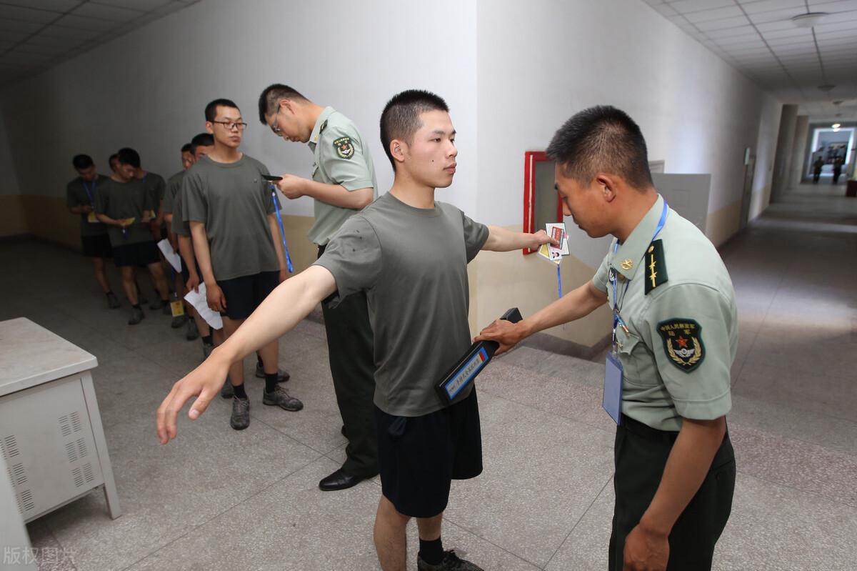 女兵春招成绩优异，突破性别与考试的双重考验，女兵春招成绩亮眼，突破性别与考试双重挑战