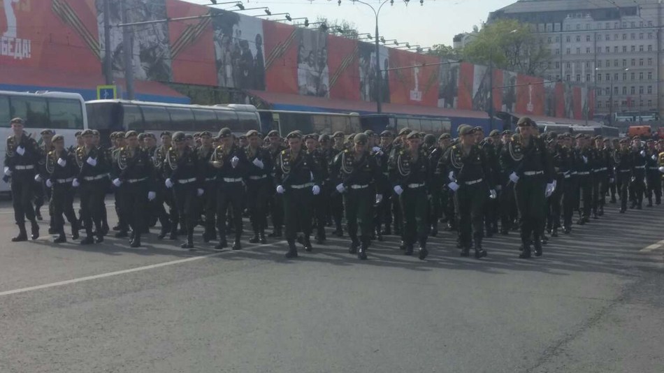 俄罗斯胜利日阅兵出场，回顾与致敬，俄罗斯胜利日阅兵回顾与致敬，英勇历程的展现与致敬英雄时刻
