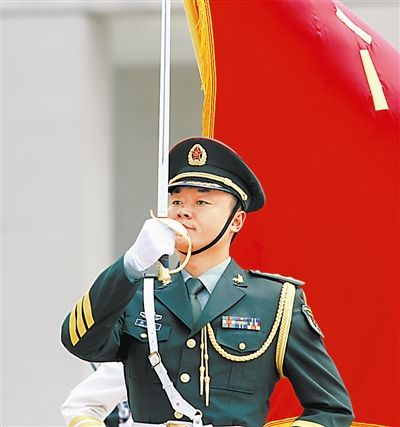 三军仪仗队图片竖版，荣耀的象征与精神的展现，三军仪仗队竖版图片，荣耀与精神的象征展现