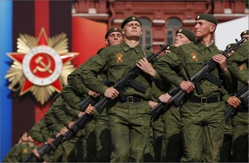 集团军与兵团的区别，概念、职能与战术运用的差异，集团军与兵团，概念、职能、战术差异解析