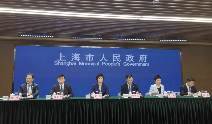 最近的新闻简介，全球动态与热点话题，全球新闻动态与热点话题概览