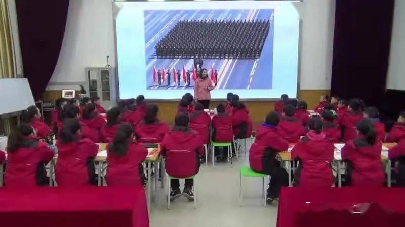 阅兵式方队排列的艺术与策略，一种国家力量的展示，阅兵式方队排列的艺术与策略，国家力量的视觉展示