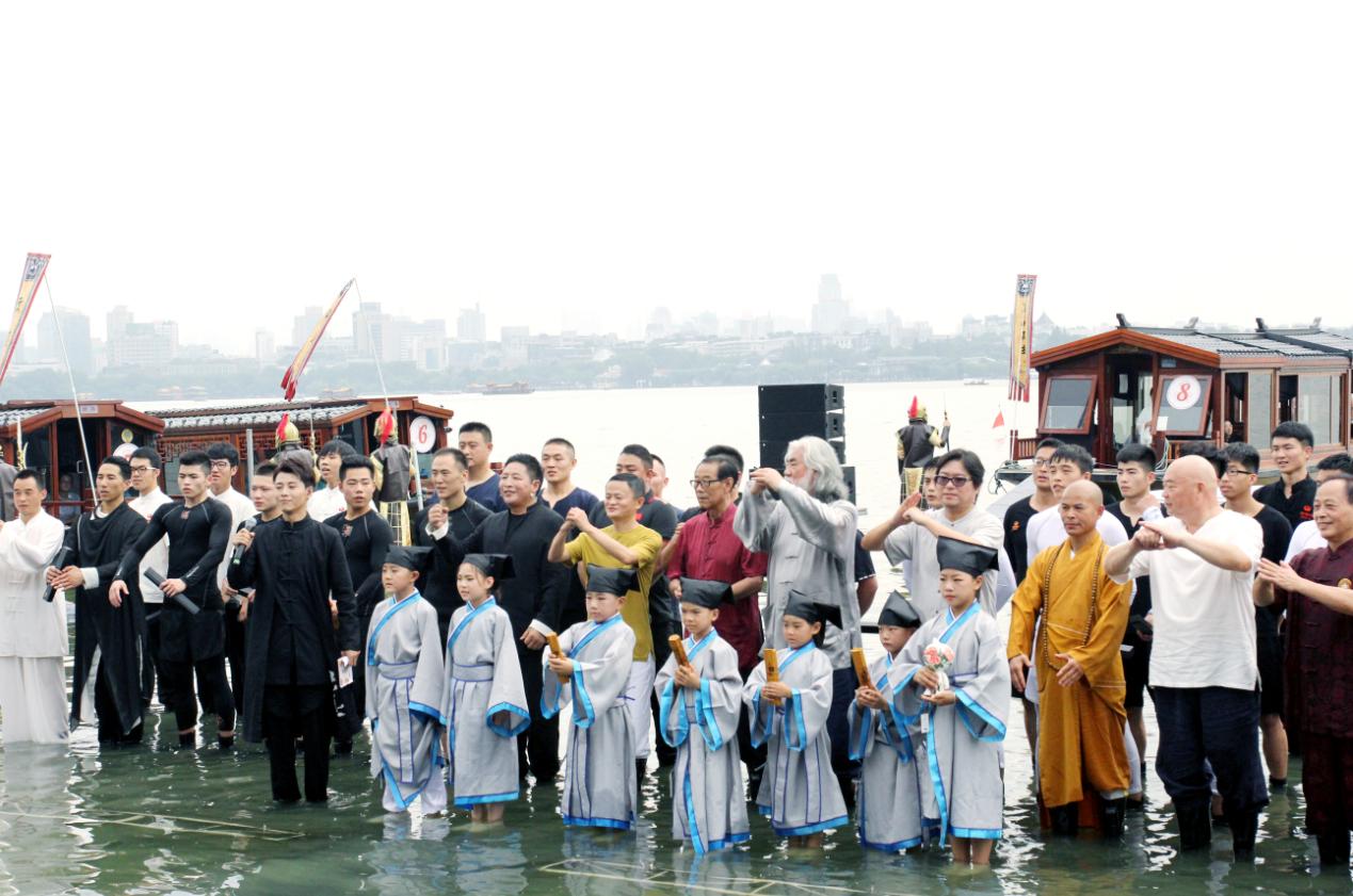 王中王论坛平一肖，深度解析与探讨，王中王论坛平一肖深度解析与探讨论坛活动