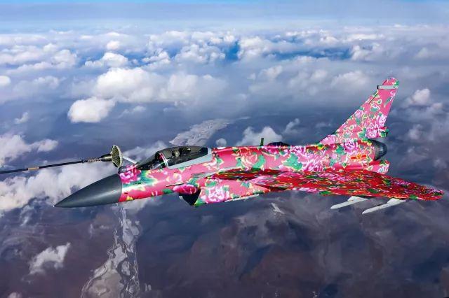 歼-10战斗机的先进程度，中国航空工业的骄傲，歼-10战斗机的卓越性能，中国航空工业的骄傲标杆