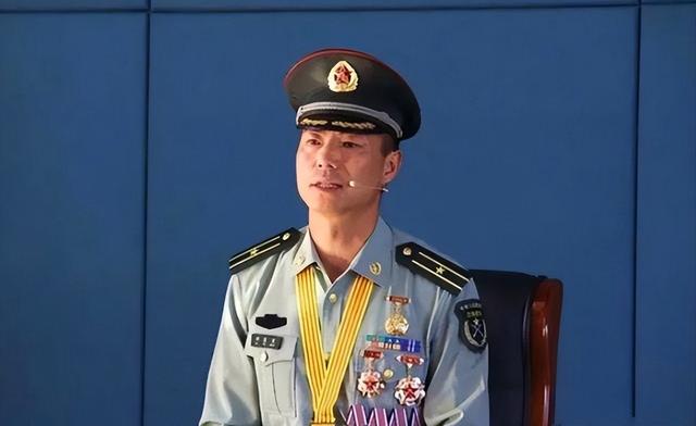 盛建忠的级别，探究其背景与成就，盛建忠级别背景与成就深度探究