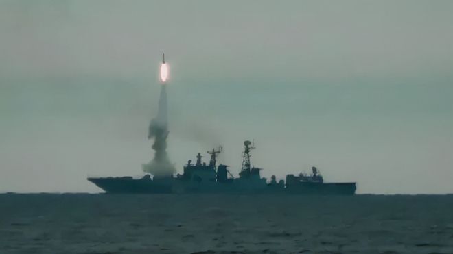 俄军舰向日本海军开火，历史与现实的交织，俄军舰向日海军开火，历史与现实的对峙与交锋