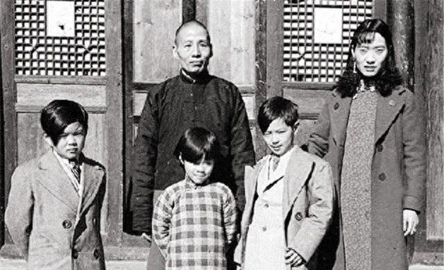 六成台湾人愿追随上战场，历史与现实中的台湾民众爱国情怀，台湾民众爱国情怀，六成人愿追随上战场，历史与现实交织的坚定信念