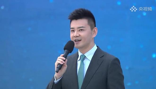军事频道主持人周雷,声音与使命的交响,军事频道主持人周雷,声音与使命的交响乐章