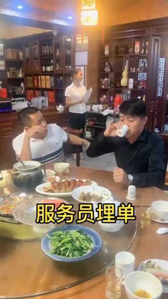 今天遇见一位特别的客人,真正的巨大,遇见非凡之客,真正的巨大